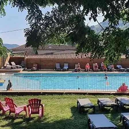 3 Etoiles - Piscine - Eeigai شاليه