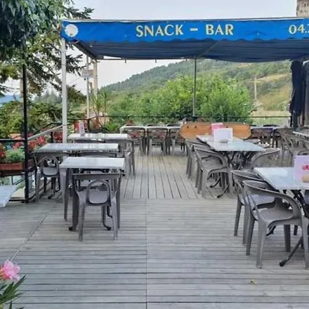 3 Etoiles - Piscine - Eeigai